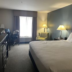 La Quinta Inn & Suites