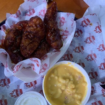 WingBucket - 4 tender with bbq and side of mac and cheese - Chicken Wings Near Me - Dallas, Texas WingBucket - 4 tender with bbq and side of mac and cheese - Chicken Wings Near Me - Dallas, Texas