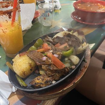 Salsa & Beer - Steak fajitas - Mexican Near Me - Van Nuys, California