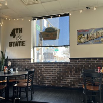 4th & State - Interior - Vegan Near Me - Columbus, Ohio