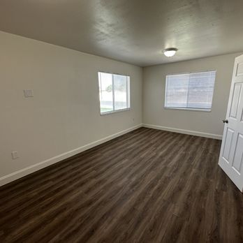 J Anderson Construction - New LVP, full paint, new baseboard, new blinds new appliances full bathroom remodel - General Contractors Near Me - Sacramento, California J Anderson Construction - New LVP, full paint, new baseboard, new blinds new appliances full bathroom remodel - General Contractors Near Me - Sacramento, California