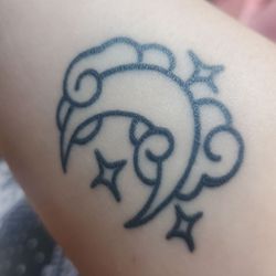 State Street Tattoo - I got a tattoo on Friday the 13th and the entire tattoo is blown out. This was my first professional tattoo and I'm so upset by it.