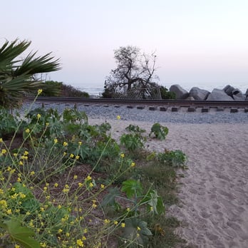 Santa Claus Beach - Access to Padaro Beach - Beaches Near Me - Carpinteria, California Santa Claus Beach - Access to Padaro Beach - Beaches Near Me - Carpinteria, California