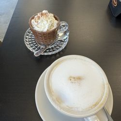 Sole Espresso Bar - Nutella espresso shot and cappuccino.
