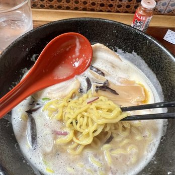 Tsuruya - Regular tonkotsu with thick ramen, for me it's the perfect bowl of ramen, doesn't need anything else - Ramen Near Me - Berkeley, California Tsuruya - Regular tonkotsu with thick ramen, for me it's the perfect bowl of ramen, doesn't need anything else - Ramen Near Me - Berkeley, California