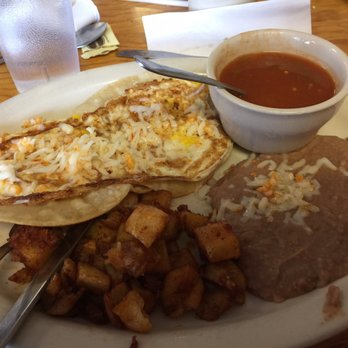 Los Jarrones - Huevos Rancheros with sauce on the side. - Mexican Near Me - El Paso, Texas Los Jarrones - Huevos Rancheros with sauce on the side. - Mexican Near Me - El Paso, Texas