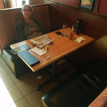 House Of Brews - Small table - Pubs Near Me - Lutz, Florida