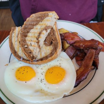 sam a.m - The Weekender with bacon - Cafes Near Me - Jersey City, New Jersey sam a.m - The Weekender with bacon - Cafes Near Me - Jersey City, New Jersey