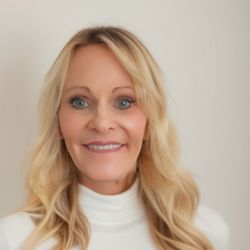 Darlene Violas LMFT