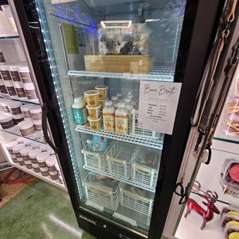 Fluffology - Bone broth - Pet Groomers Near Me - North Hollywood, California