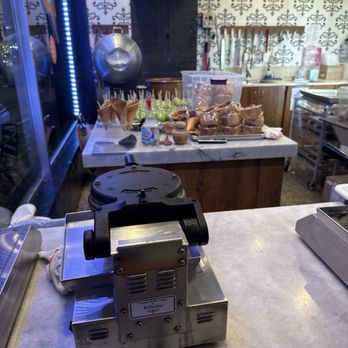 Kilwins - Chocolatiers & Shops Near Me - Delray Beach, Florida