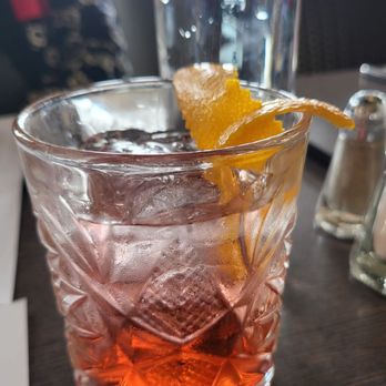 Splashes Restaurant - Negroni - New American Near Me - Laguna Beach, California