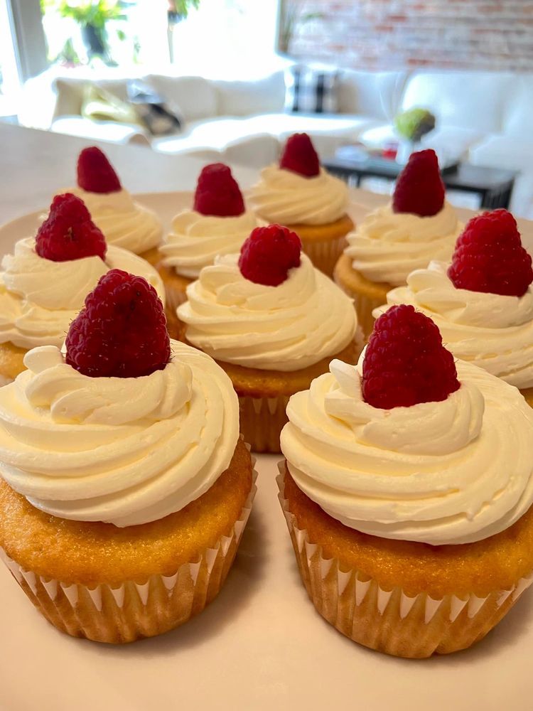 Brew 2 Rescue Cafe Logo