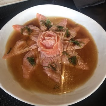 Tempura - Tiradito de Salmon. Oh la laa - Sushi Bars Near Me - Las Condes, RM