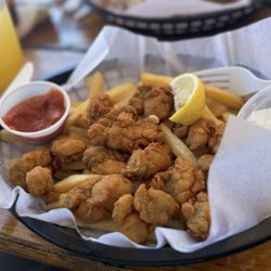 Whale's Tail At Seascape - Fried claim basket