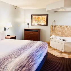 AmericInn by Wyndham Stillwater - Guest room