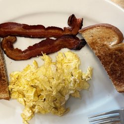 Katie's Kitchen - Duck eggs, bacon and toast