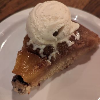 St. Anselm - Pineapple upside down cake - New American Near Me - Brooklyn, New York