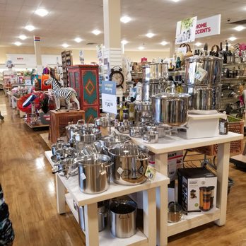 HomeGoods - Household items area - Department Stores Near Me - Columbia, Maryland HomeGoods - Household items area - Department Stores Near Me - Columbia, Maryland