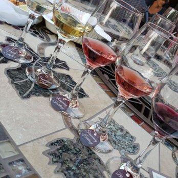 Engine 8 Urban Winery - Flight of 5. $10 - Desserts Near Me - Sparks, Nevada