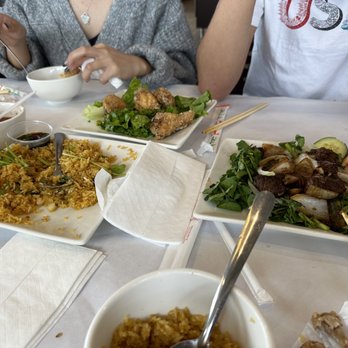 Bien Hen Restaurant - House fried rice, shaken beef, and original fried chicken - Seafood Near Me - Westminster, California Bien Hen Restaurant - House fried rice, shaken beef, and original fried chicken - Seafood Near Me - Westminster, California