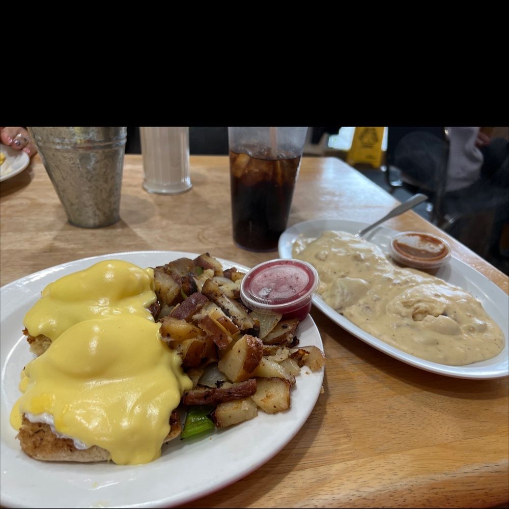 Lil'Bits - Eggs Benedict. It's not on the menu it's only on the weekends you got to ask and a half of biscuits and gravy smells good. - American Near Me - Grover Beach, California Lil'Bits - Eggs Benedict. It's not on the menu it's only on the weekends you got to ask and a half of biscuits and gravy smells good. - American Near Me - Grover Beach, California
