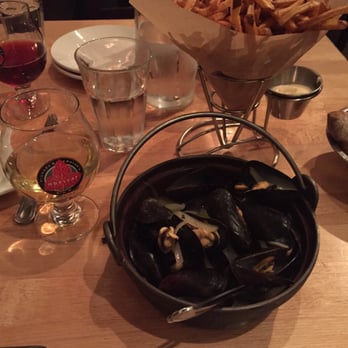 Hopleaf Bar - Mussels with hand cut French fries and an aioli dipping sauce. - Gastropubs Near Me - Chicago, Illinois Hopleaf Bar - Mussels with hand cut French fries and an aioli dipping sauce. - Gastropubs Near Me - Chicago, Illinois