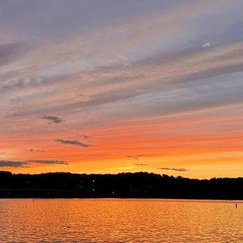 Angelos At the Point - Sunset over the lake - American Near Me - Dandridge, Tennessee