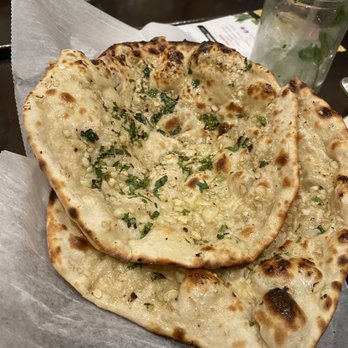 Peppinos Dosa - Garlic Naan - Vegetarian Near Me - Waltham, Massachusetts