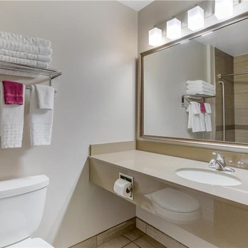 Best Western Plus Winnipeg West - King Suite with Kitchenette - Hotels Near Me - Headingley, Manitoba Best Western Plus Winnipeg West - King Suite with Kitchenette - Hotels Near Me - Headingley, Manitoba