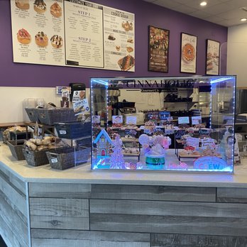 Cinnaholic - Bakeries Near Me - Schaumburg, Illinois
