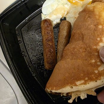 Black Bear Diner Cypress - The case of what happened  to my eggs, and oh there's my sausages. - Diners Near Me - Jersey Village, Texas