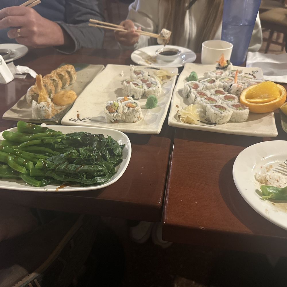 Sushi Lounge - Spicy tuna roll and salmon roll And Chinese Brocolli with oyster sauce - Sushi Bars Near Me - Tucson, Arizona Sushi Lounge - Spicy tuna roll and salmon roll And Chinese Brocolli with oyster sauce - Sushi Bars Near Me - Tucson, Arizona