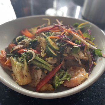 Poor Calvin's - Stir fry with tiger shrimp and a side of rice - Asian Fusion Near Me - Atlanta, Georgia