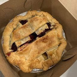 Leftovers of our apple and 4 berry pie. Delicious! Leftovers of our apple and 4 berry pie. Delicious!