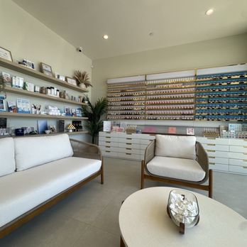 KX Beauty Studio - Waiting room - Eyelash Service Near Me - Bellflower, California KX Beauty Studio - Waiting room - Eyelash Service Near Me - Bellflower, California