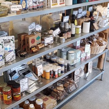 Creswell Bakery - shelves of food and condiments - Breakfast & Brunch Near Me - Creswell, Oregon
