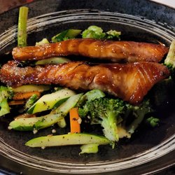 Kume Japanese Sushi & Steakhouse - Salmon Teriyaki