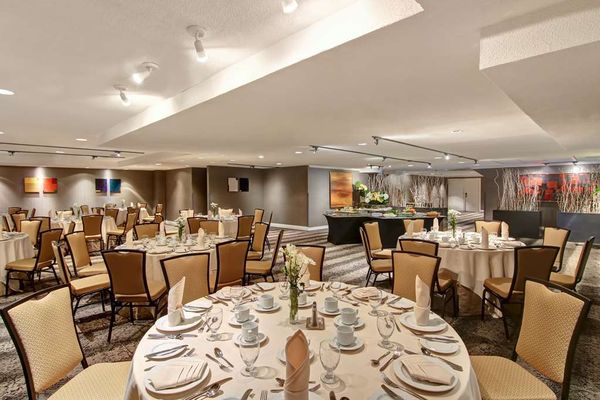 DoubleTree by Hilton Hotel Toronto Downtown by null
