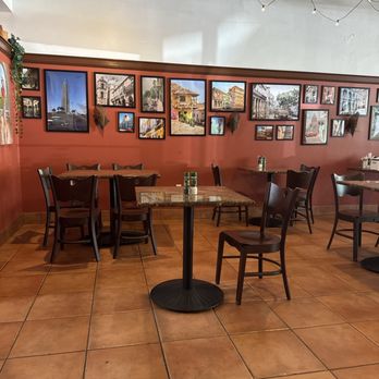 Café Cuba by Andris - Seating area! Super clean nice little nook. - Cuban Near Me - Valrico, Florida
