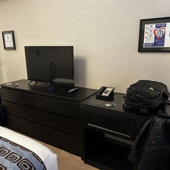 Belvedere Hotel - Desk - Hotels Near Me - New York, New York Belvedere Hotel - Desk - Hotels Near Me - New York, New York