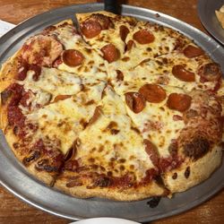 Little Dave's Restaurant & Pizza - Pepperoni, ham, sausage medium pizza