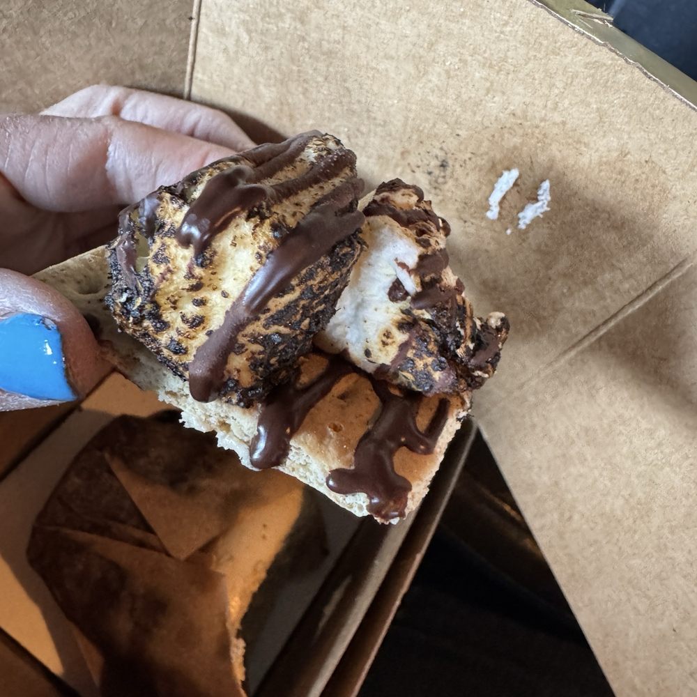 S'mores cupcake!