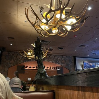 LongHorn Steakhouse - Atmosphere - Steakhouses Near Me - Grand Rapids, Michigan