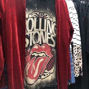 Roses on the Vine - Cool Stones Shirt - Women's Clothing Near Me - Grapevine, Texas