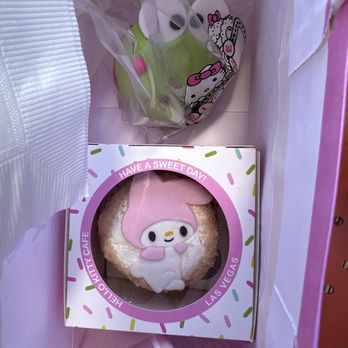 Hello Kitty Cafe - Cupcake and cookie - Desserts Near Me - Las Vegas, Nevada