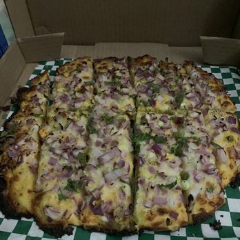 Pizza Twist - Cheesy Garlic Breadsticks - Pizza Near Me - Bakersfield, California Pizza Twist - Cheesy Garlic Breadsticks - Pizza Near Me - Bakersfield, California