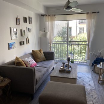Locale - green courtyard view - Apartments Near Me - Redwood City, California