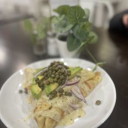 Crêpe Café Sisters - The name is (what a catch)