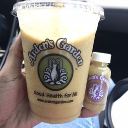 Peaches, mango, papaya, energy boost & apple juice base! Peaches, mango, papaya, energy boost & apple juice base!